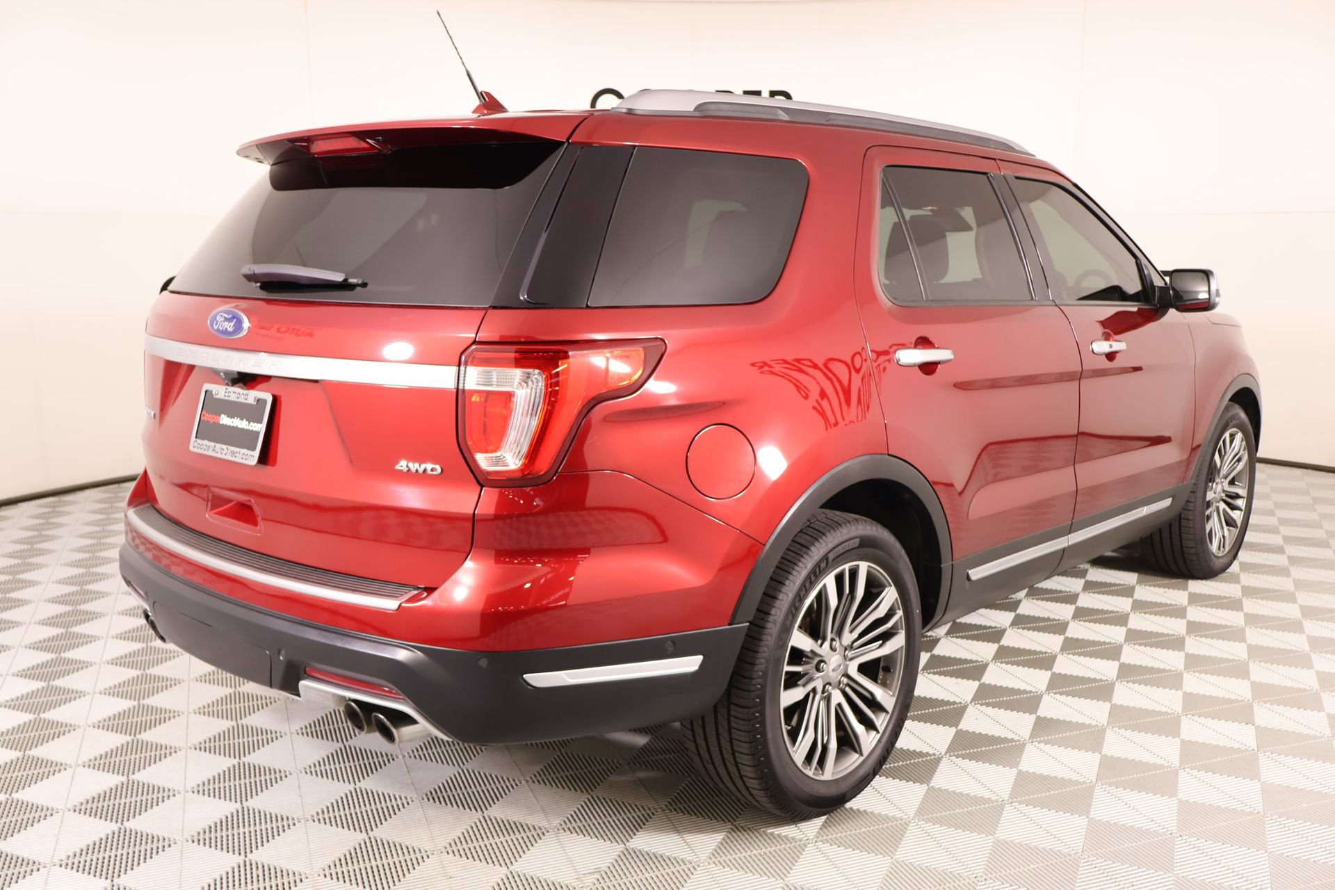 Used 2019 Ford Explorer Platinum AWD/4WD image 24