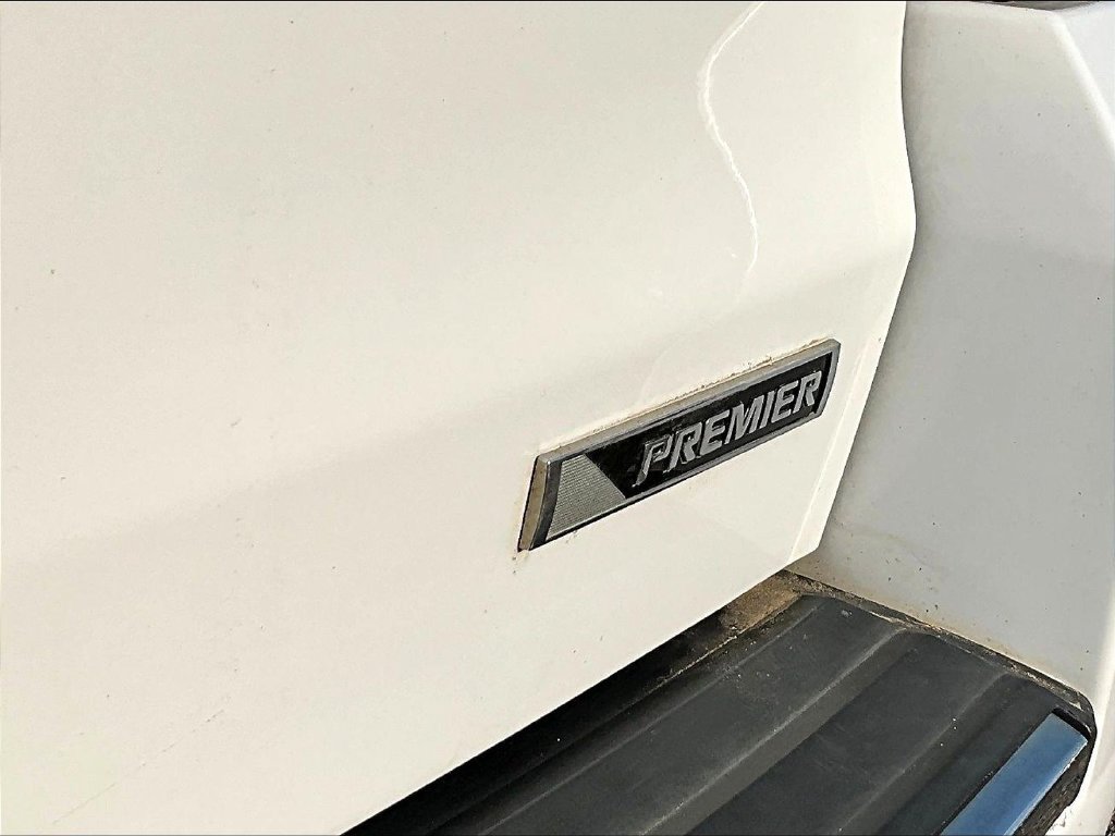 Used 2018 Chevrolet Suburban Premier AWD/4WD image 26