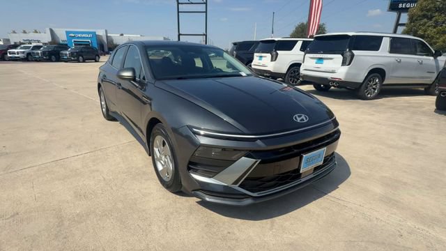 Used 2025 Hyundai Sonata SE FWD image 2