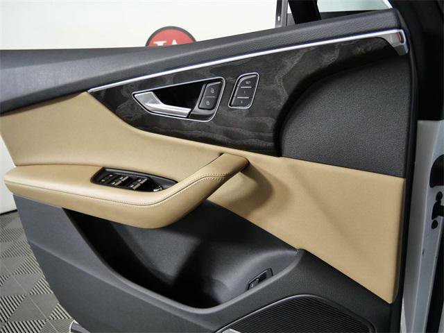 Used 2021 Audi Q7 3.0T Prestige w/ Prestige Package image 24