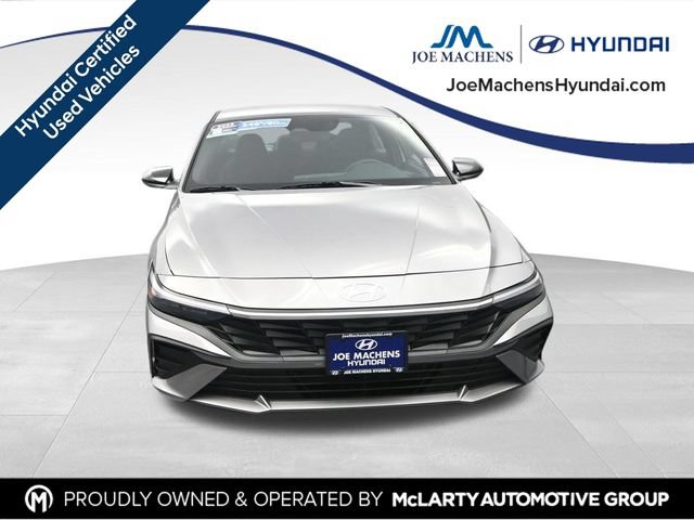 Used 2025 Hyundai Elantra SEL FWD image 4