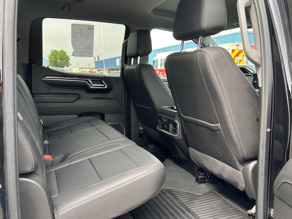 Used 2023 Chevrolet Silverado 1500 LTZ w/ Technology Package AWD/4WD image 21