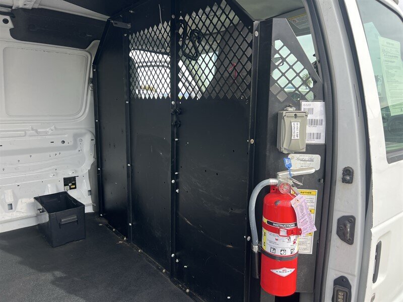 Used 2013 Ford E-150 and Econoline 150 RWD image 11