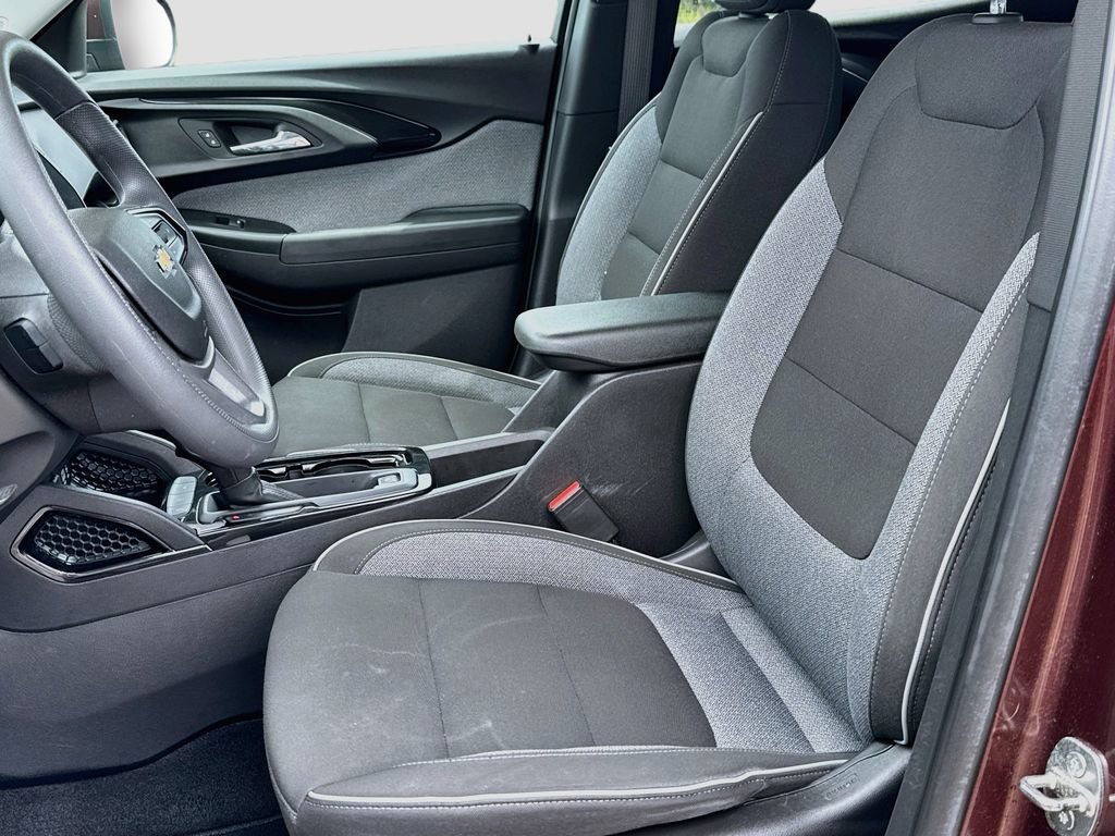 Used 2022 Chevrolet TrailBlazer LT w/ Convenience Package FWD image 18