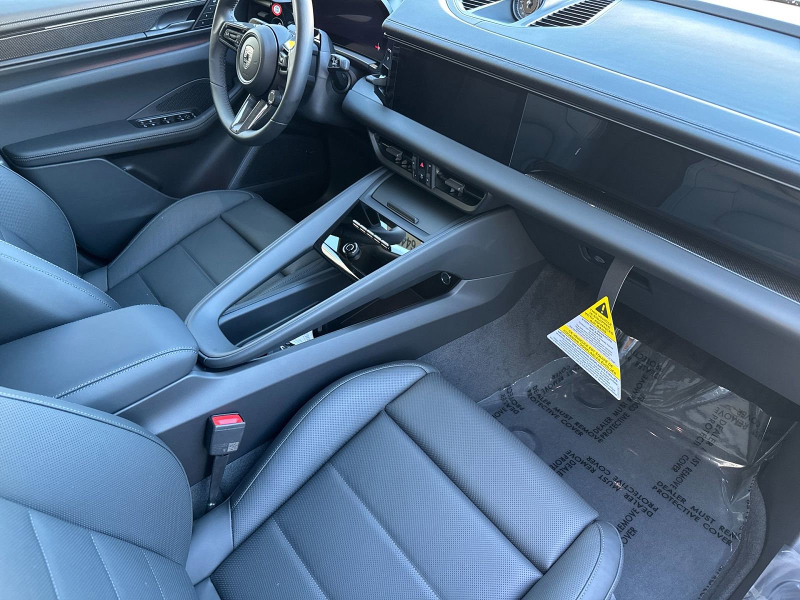 New 2026 Porsche Macan Turbo Electric image 18