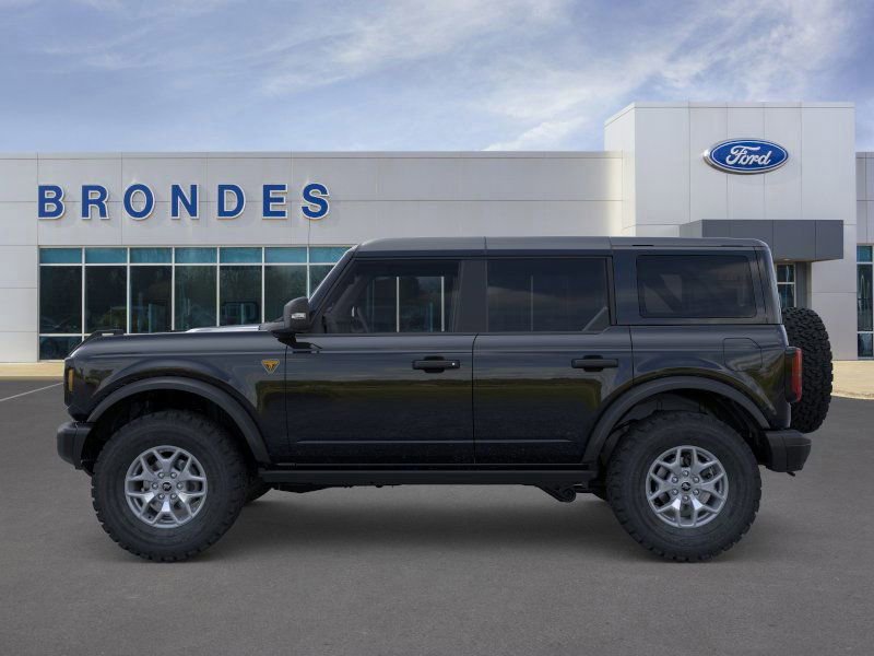 New 2025 Ford Bronco Badlands image 3