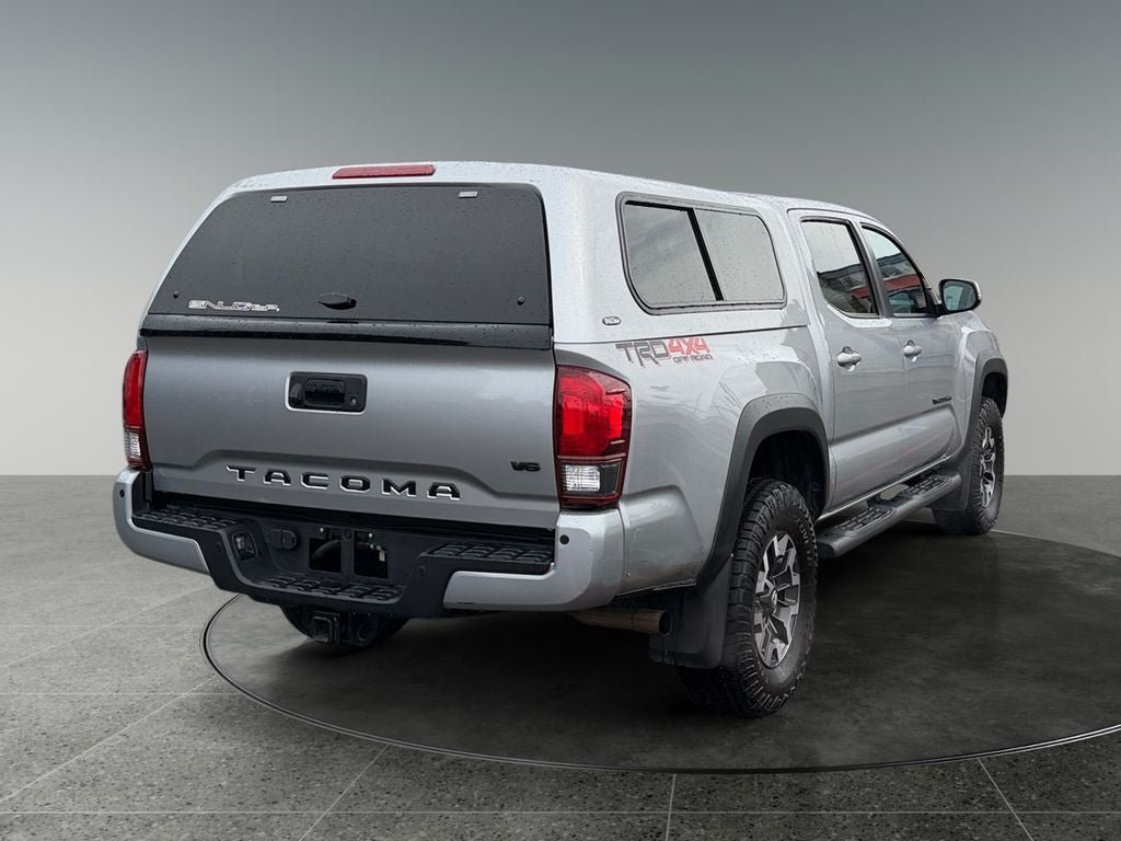 Used 2019 Toyota Tacoma TRD Off-Road AWD/4WD image 9