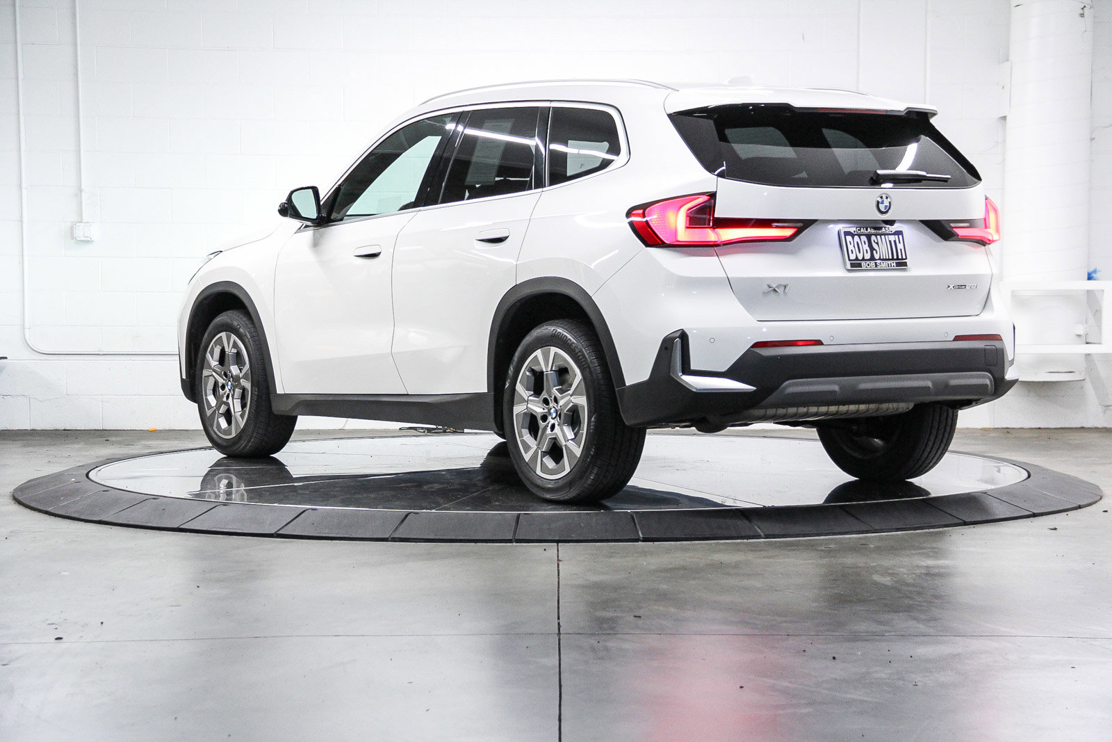 Certified 2023 BMW X1 xDrive28i AWD/4WD image 4