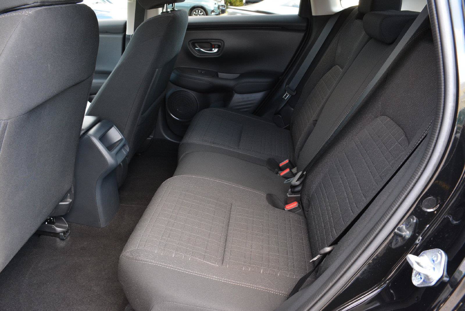 Used 2027 Honda HR-V LX image 15