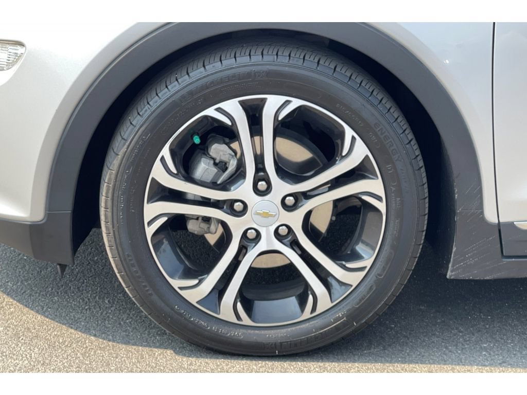 Used 2017 Chevrolet Bolt Premier w/ Driver Confidence II Package FWD image 40