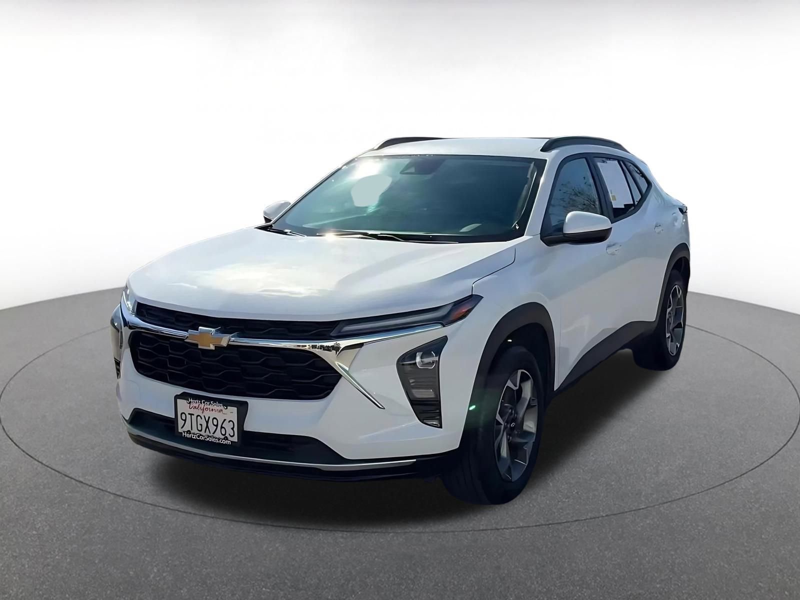 Used 2025 Chevrolet Trax LT w/ LT Convenience Package image 7