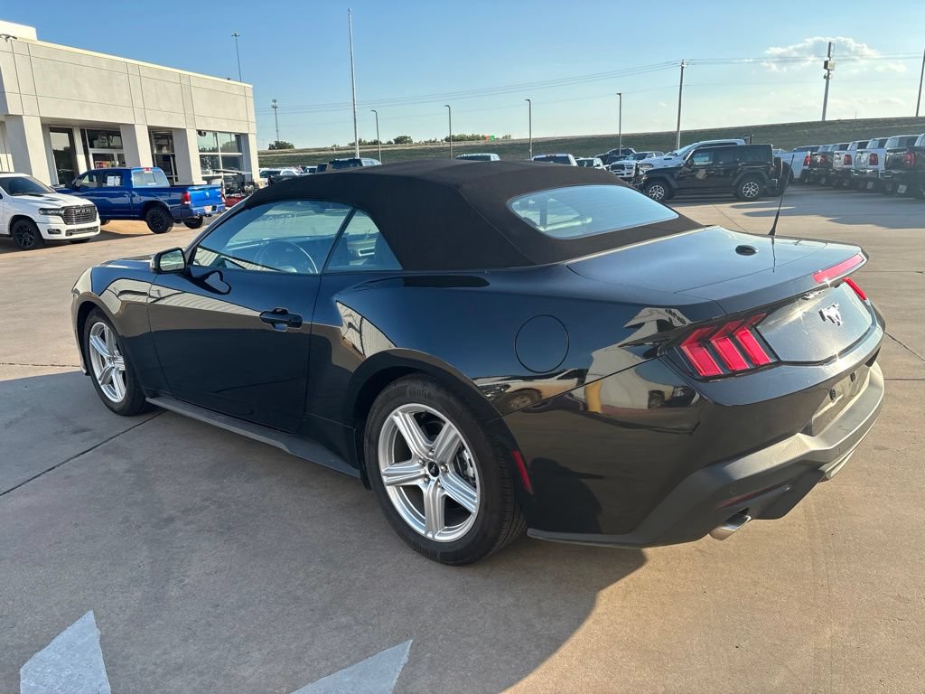Used 2026 Ford Mustang Premium RWD image 5