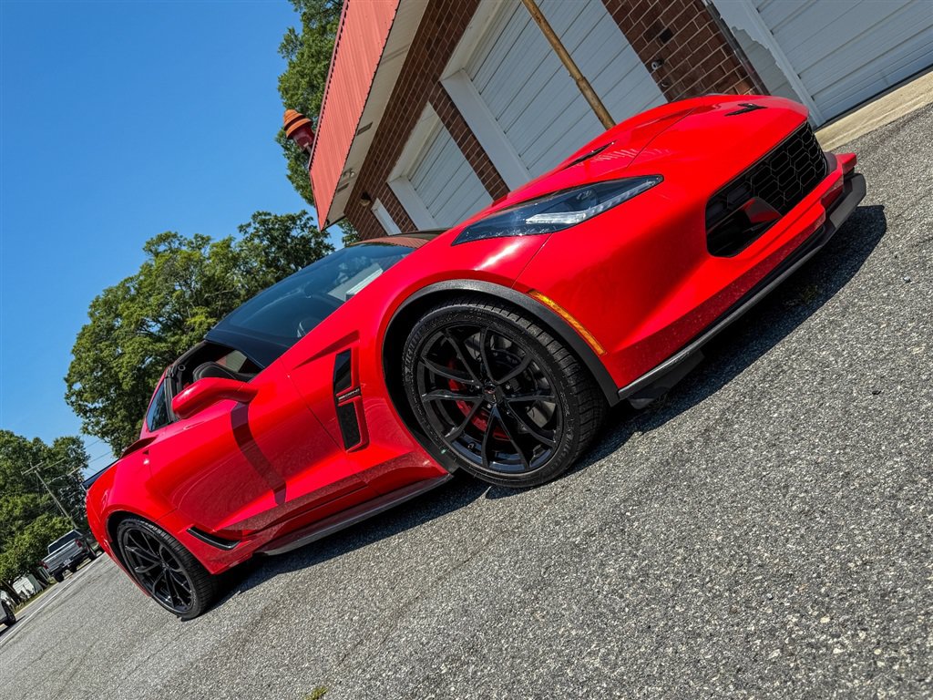 Used 2019 Chevrolet Corvette Grand Sport w/ Carbon Flash Badge Package RWD image 32