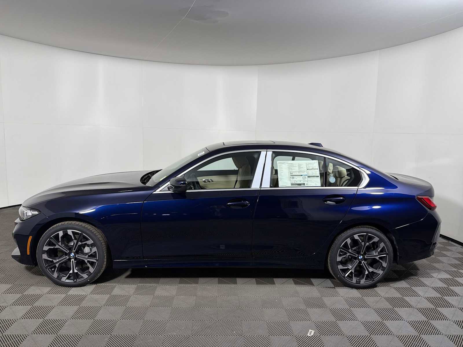 New 2026 BMW 330i xDrive Sedan w/ Convenience Package image 4