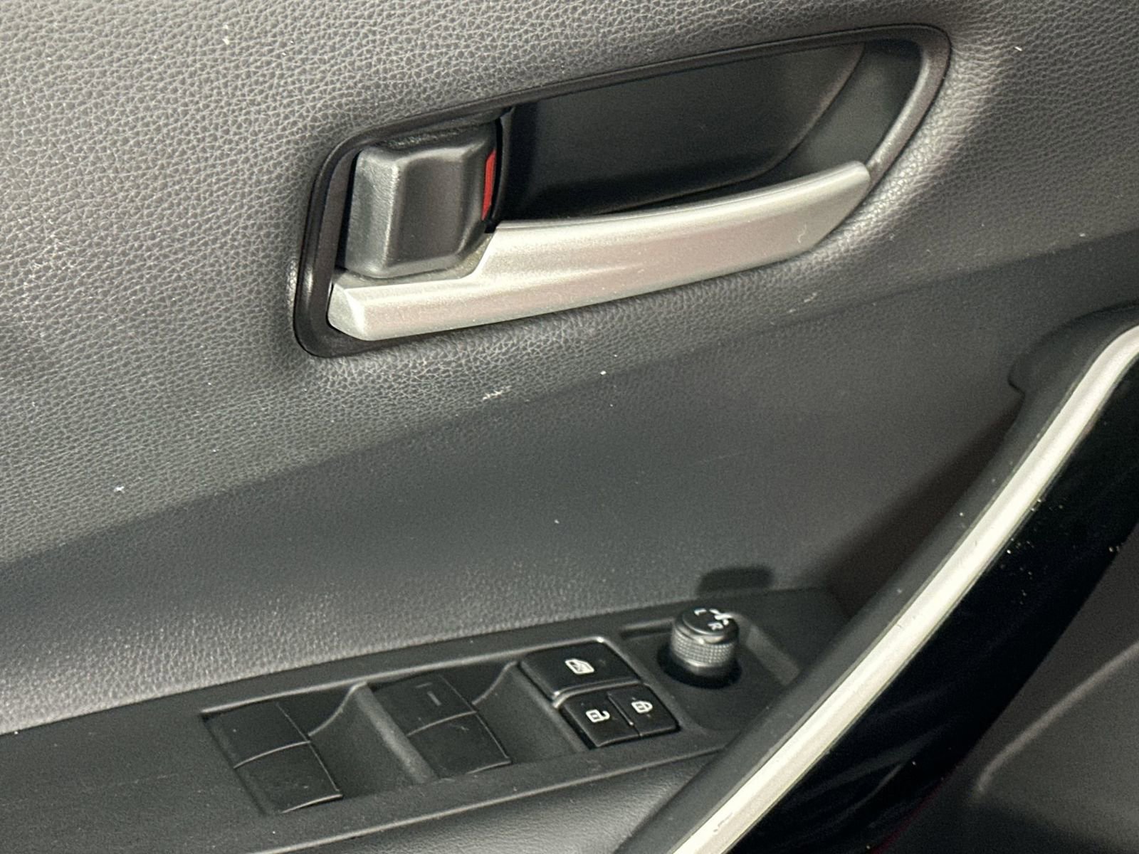 Used 2021 Toyota Corolla XSE image 13