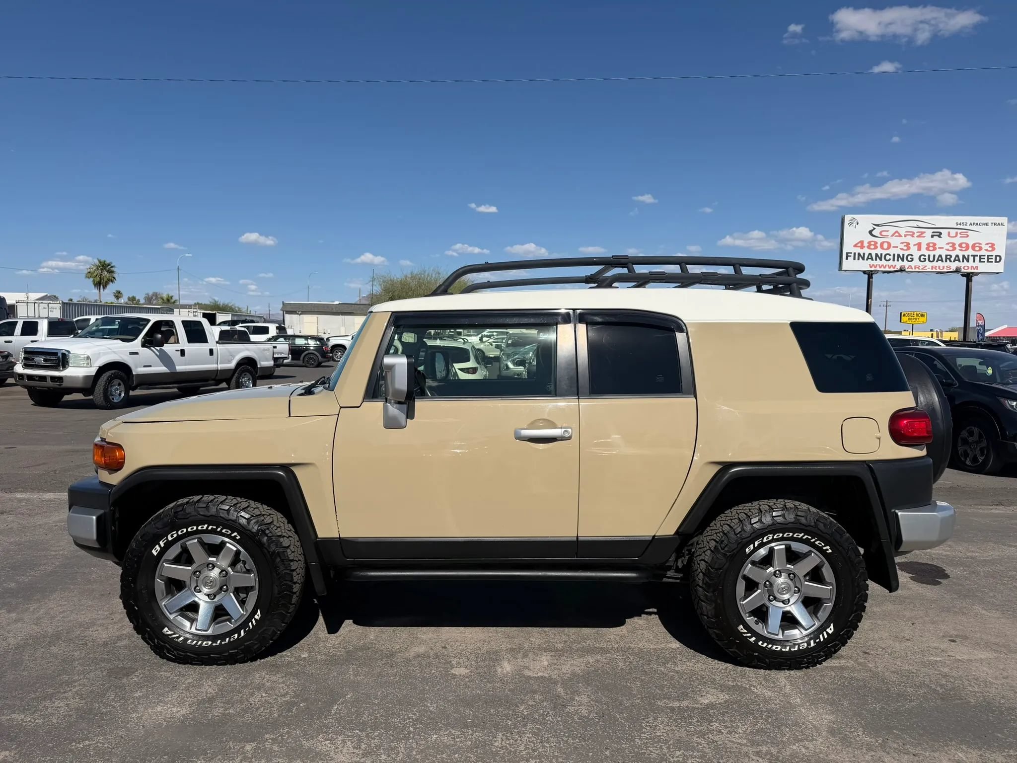 Used 2014 Toyota FJ Cruiser 4WD w/ Upgrade Package image 4