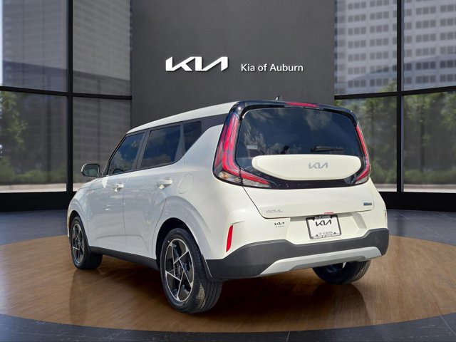 Used 2025 Kia Soul EX image 10