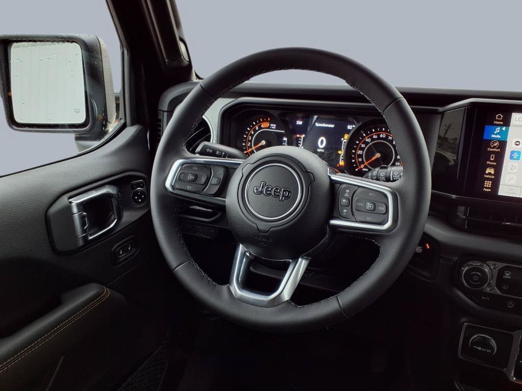 New 2025 Jeep Wrangler Unlimited Sahara AWD/4WD image 13