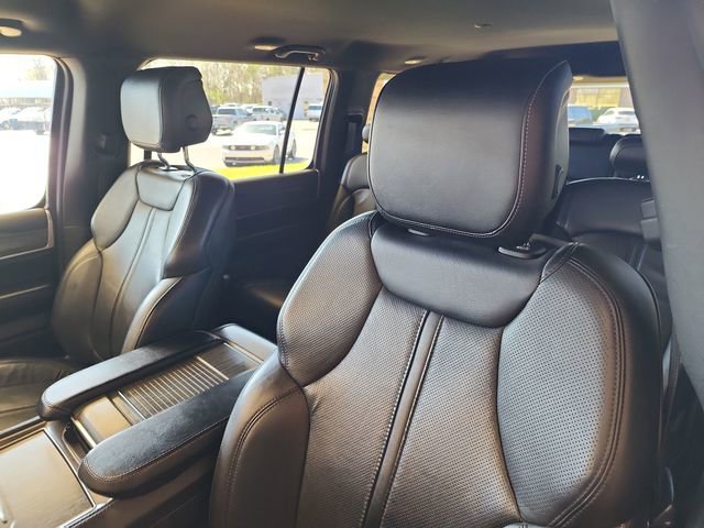 Used 2024 Jeep Wagoneer Series II w/ Flexible Seating Group image 11