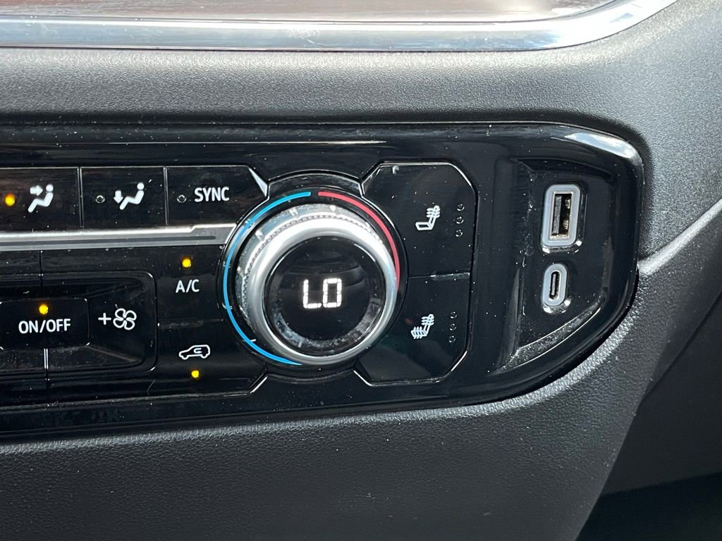 Used 2025 GMC Sierra 1500 SLT AWD/4WD image 20