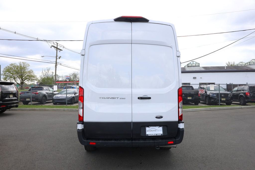 Used 2023 Ford Transit 250 148 High Roof RWD image 4
