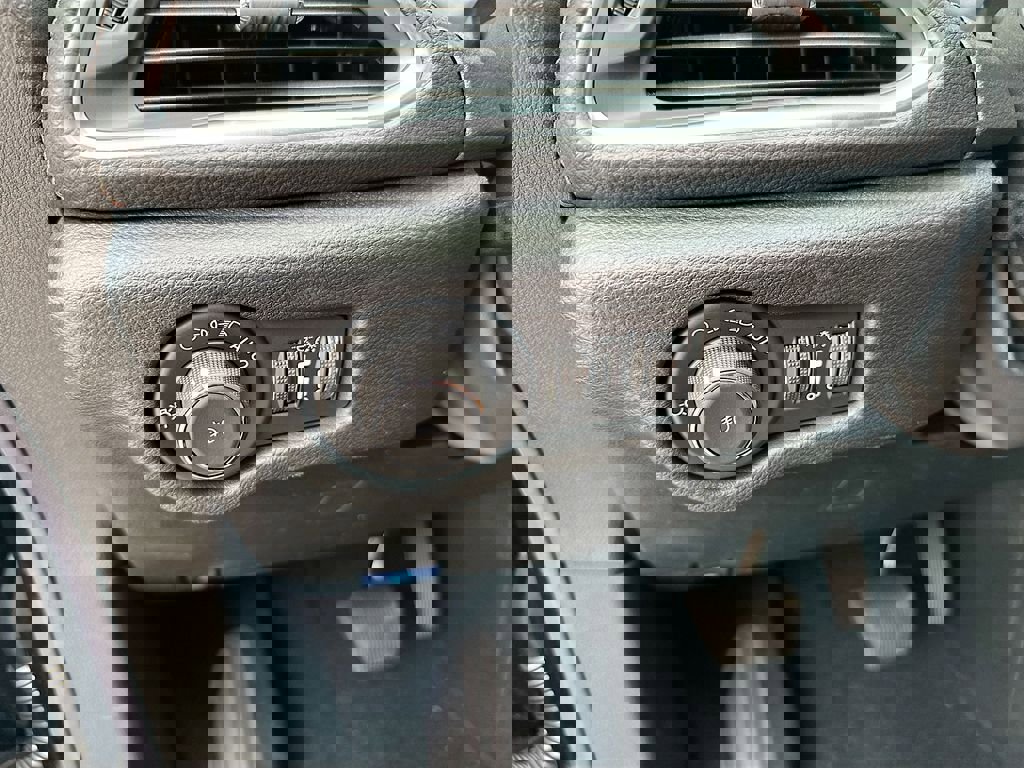 New 2026 Chrysler Pacifica Pinnacle w/ Trailer Tow Group image 13