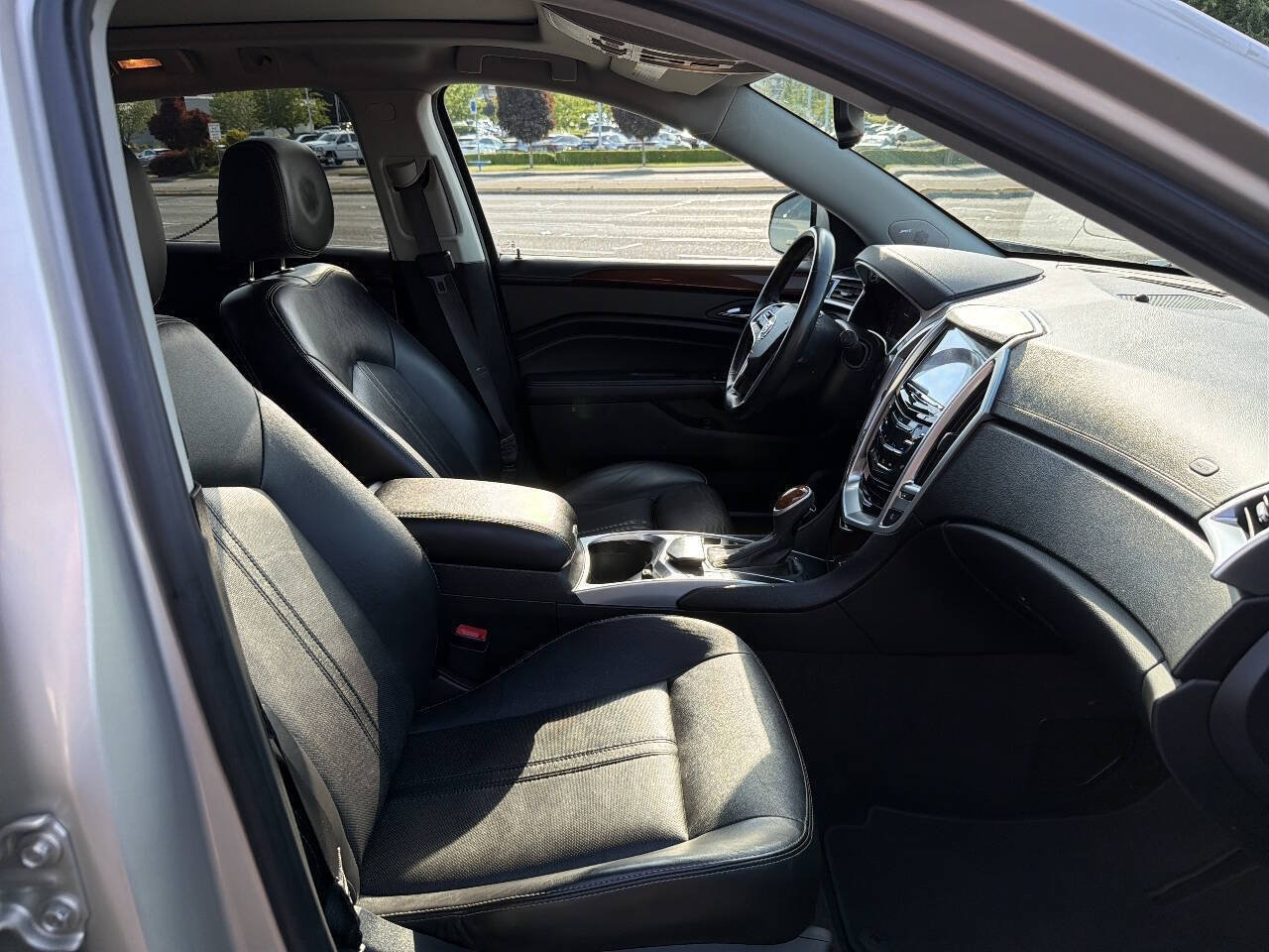 Used 2016 Cadillac SRX Luxury w/ Driver Awareness Package AWD/4WD image 18