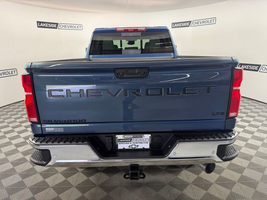 Used 2026 Chevrolet Silverado 2500 LTZ w/ LTZ Premium Package AWD/4WD image 5