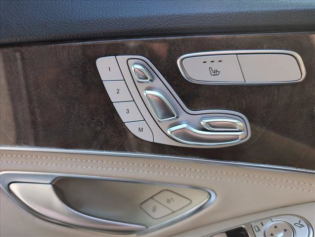 Used 2015 Mercedes-Benz C 300 4MATIC Sedan image 21