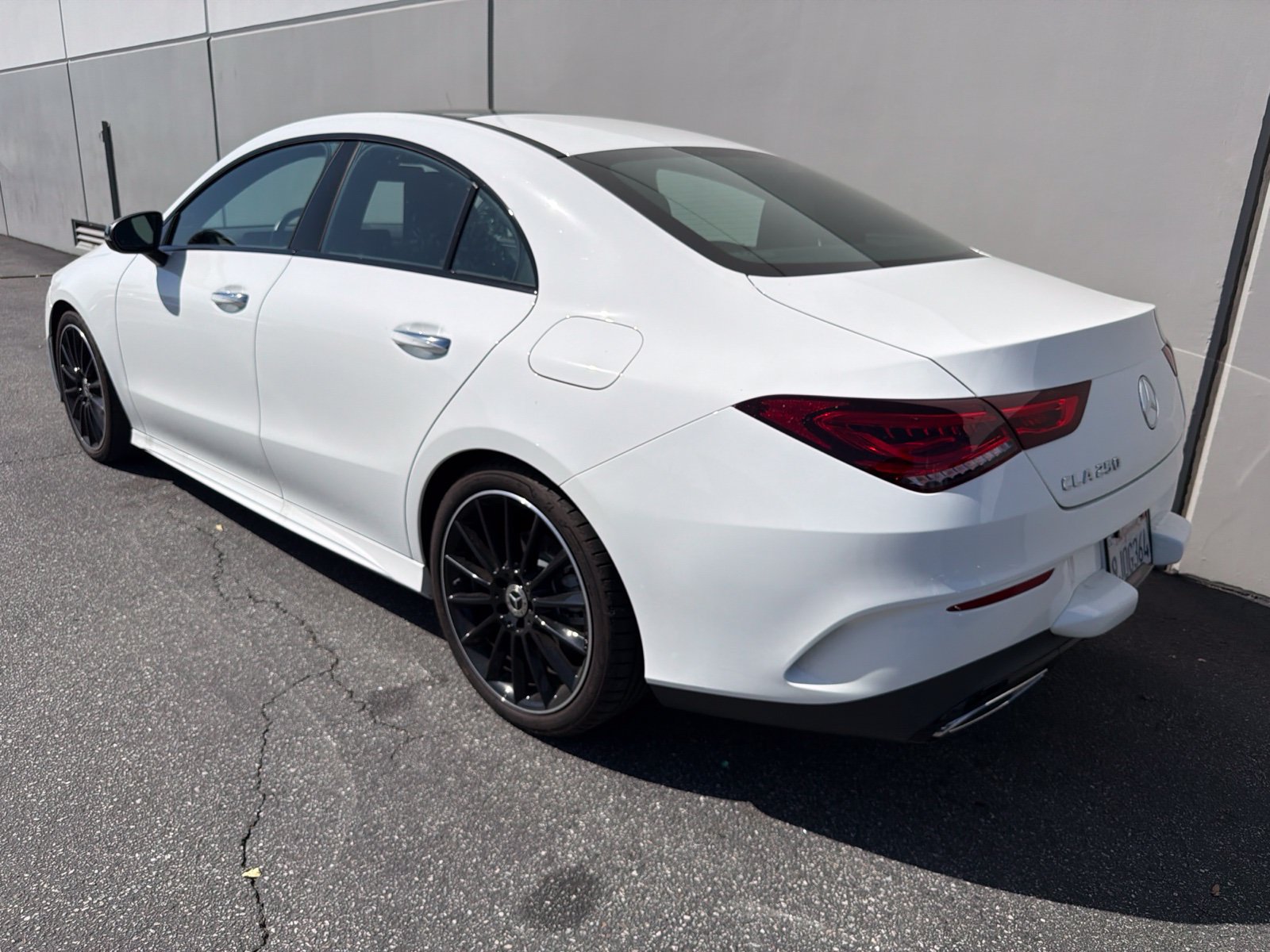 Used 2023 Mercedes-Benz CLA 250 image 4