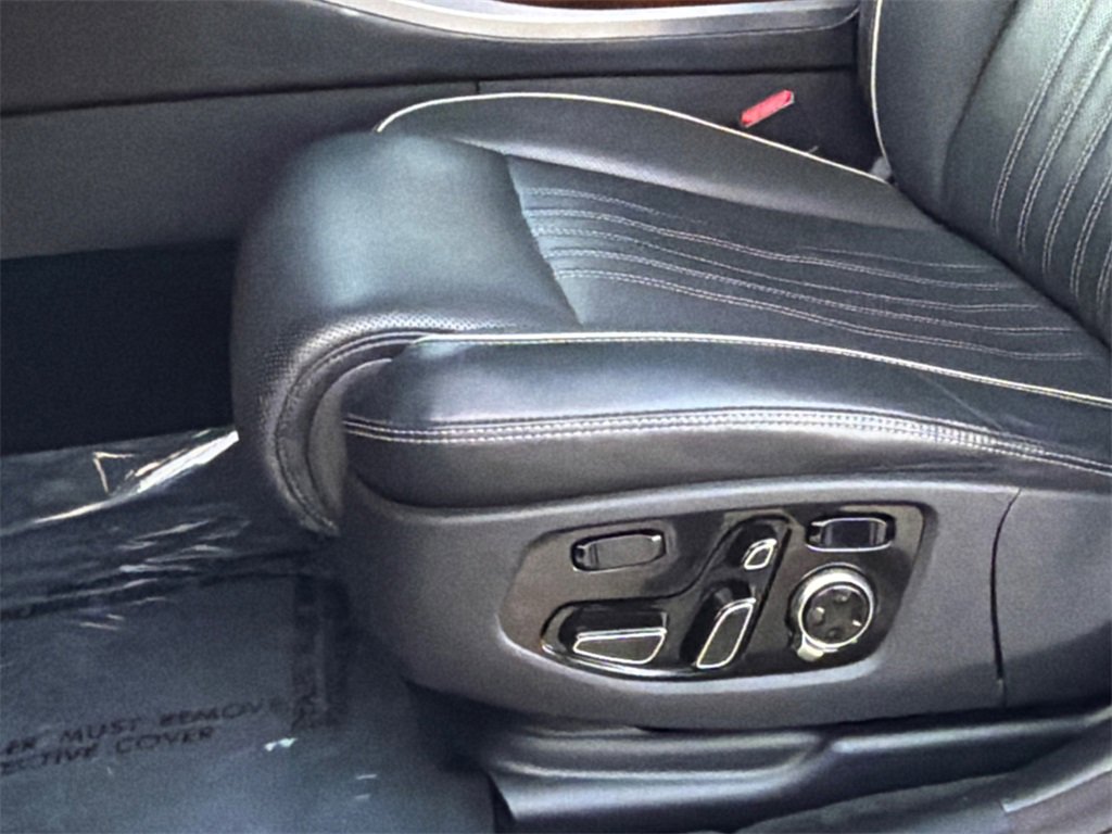 Used 2019 Genesis G90 3.3T Premium image 15