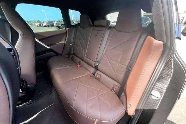 Used 2024 BMW iX xDrive50 w/ Premium Package AWD/4WD image 26