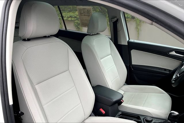 Used 2019 Volkswagen Tiguan SEL AWD/4WD image 29