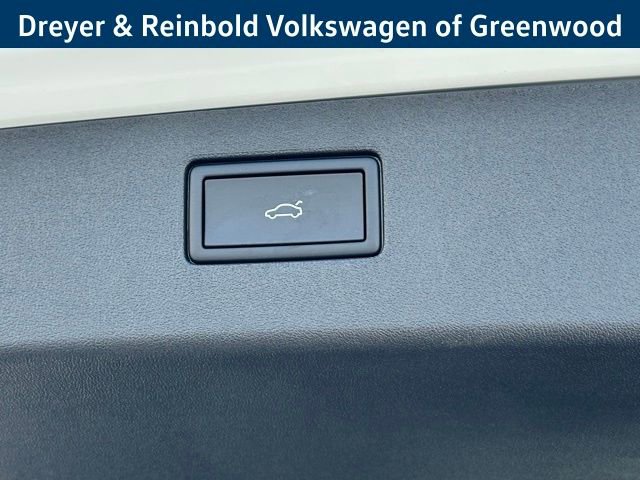 New 2026 Volkswagen Tiguan SE R-Line image 32