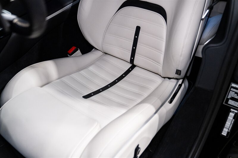 Used 2024 Ferrari Purosangue AWD/4WD image 8