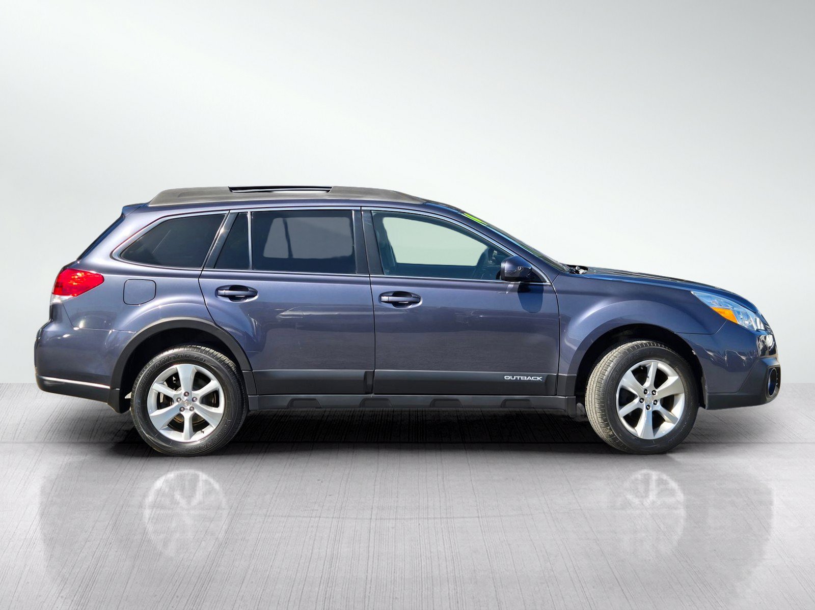 Used 2014 Subaru Outback 2.5i Limited AWD/4WD image 3