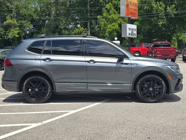 Used 2022 Volkswagen Tiguan SE R-Line AWD/4WD image 6