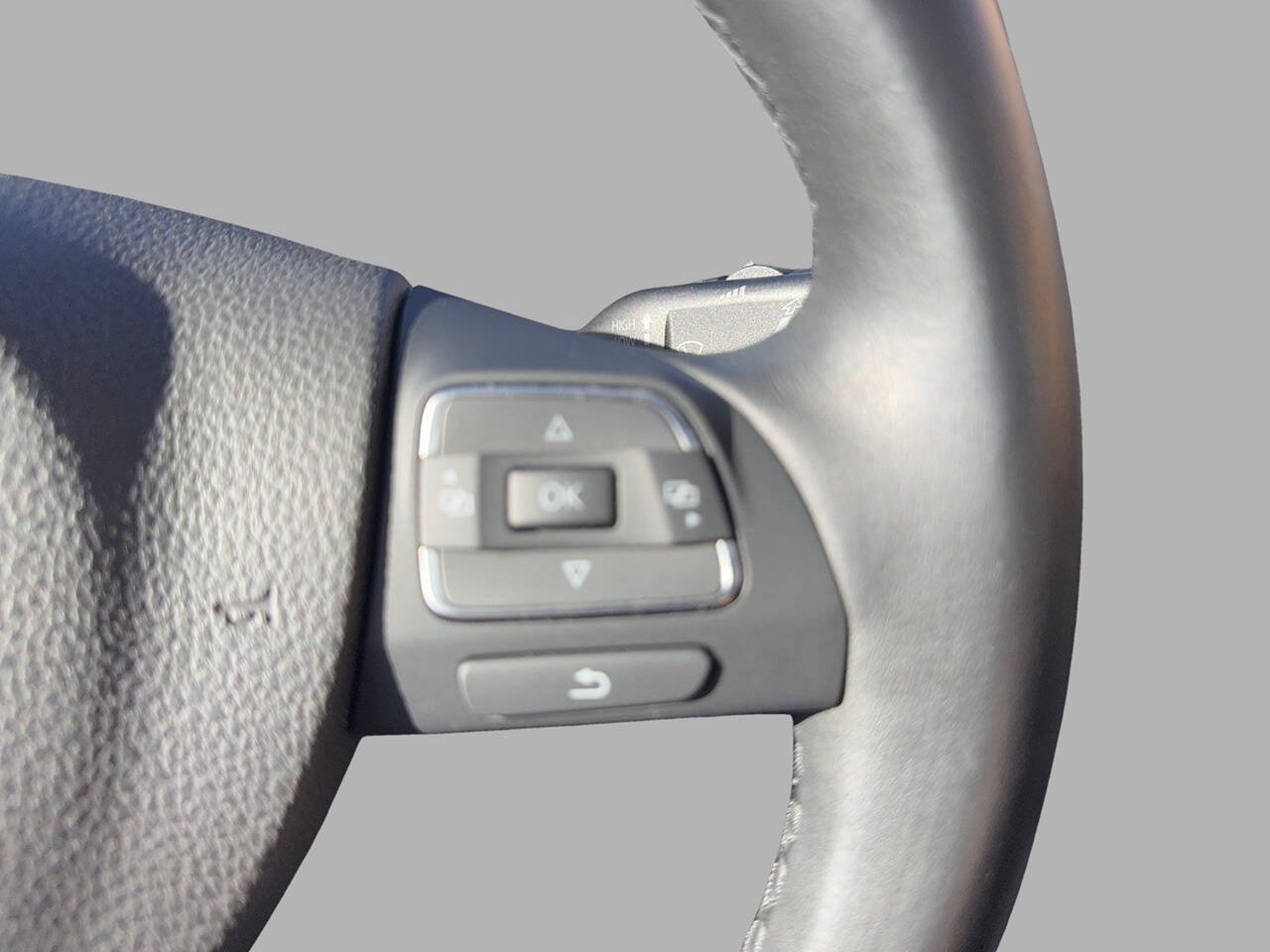 Used 2014 Volkswagen Jetta SE FWD image 35