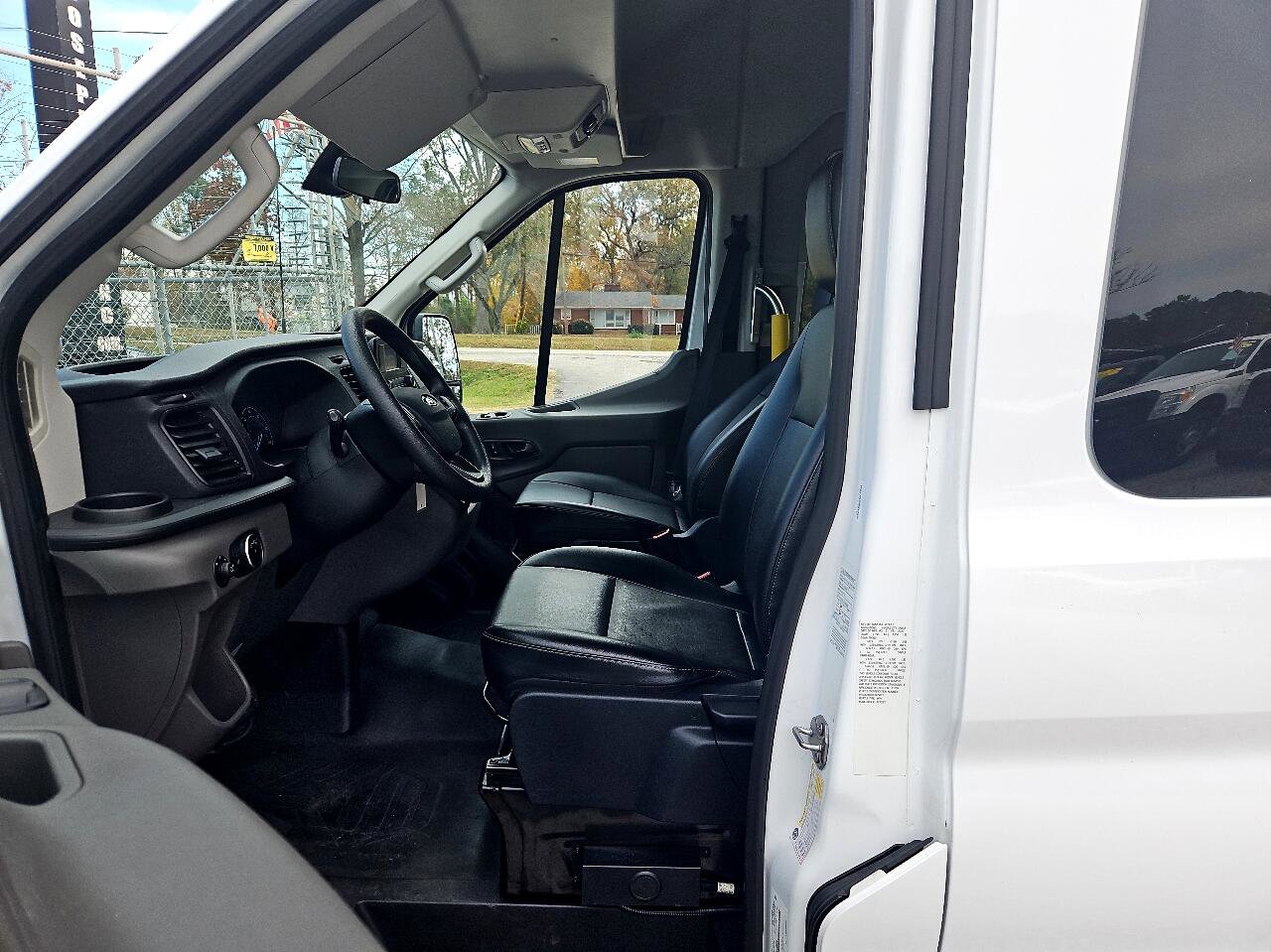 Used 2020 Ford Transit 350 XL image 11