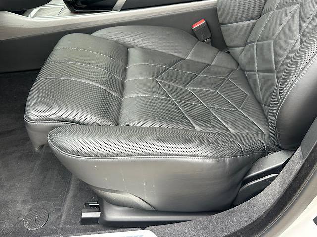 Certified 2023 BMW 760i xDrive image 18