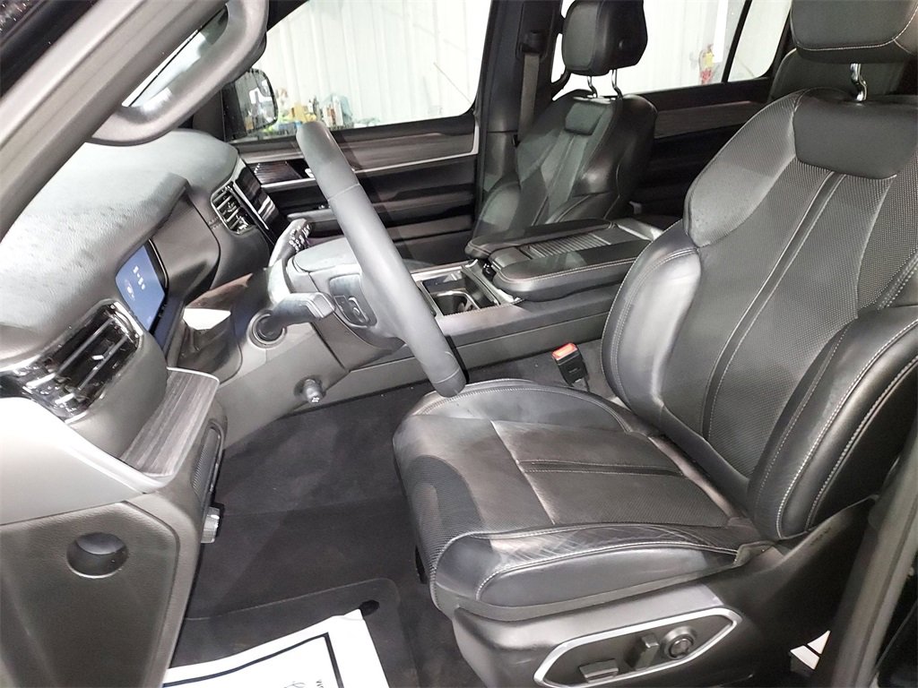 Used 2023 Jeep Wagoneer Series II w/ Premium Group I image 17