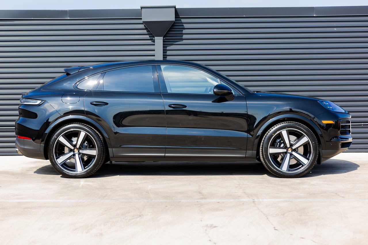 New 2026 Porsche Cayenne S image 8