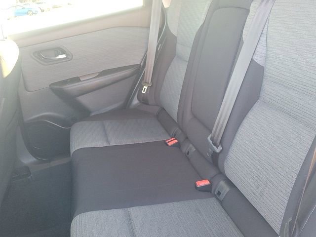 Used 2023 Nissan Rogue SV image 21