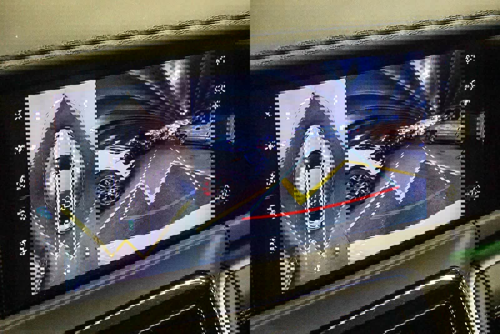 Used 2024 Porsche Panamera 4 image 23