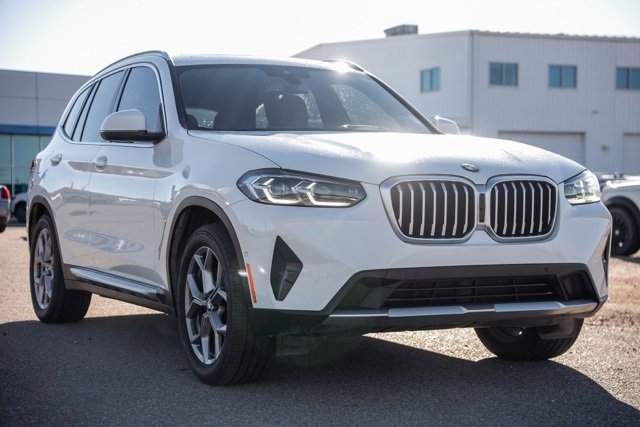 Used 2023 BMW X3 xDrive30i w/ Premium Package image 3