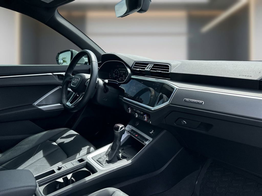 Used 2024 Audi Q3 2.0T Premium image 6