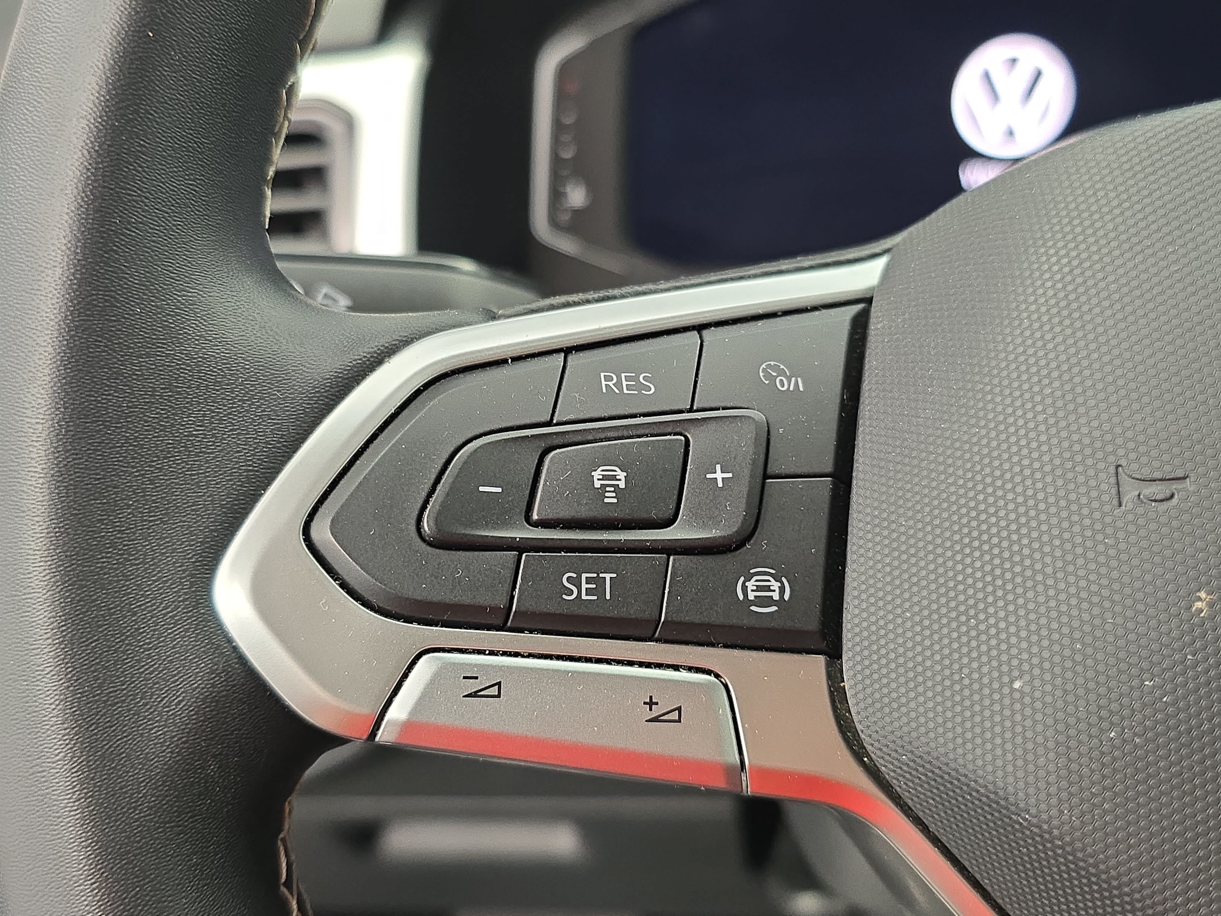 Certified 2023 Volkswagen Atlas SE FWD image 18