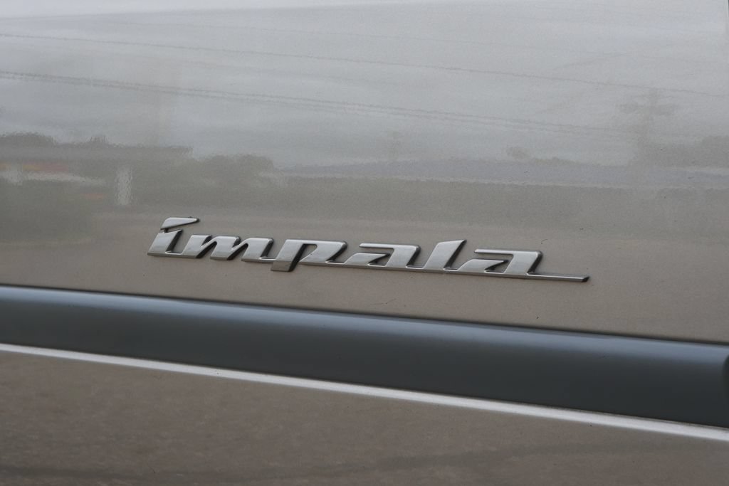 Used 2002 Chevrolet Impala LS w/ Seating Comfort Pkg FWD image 5