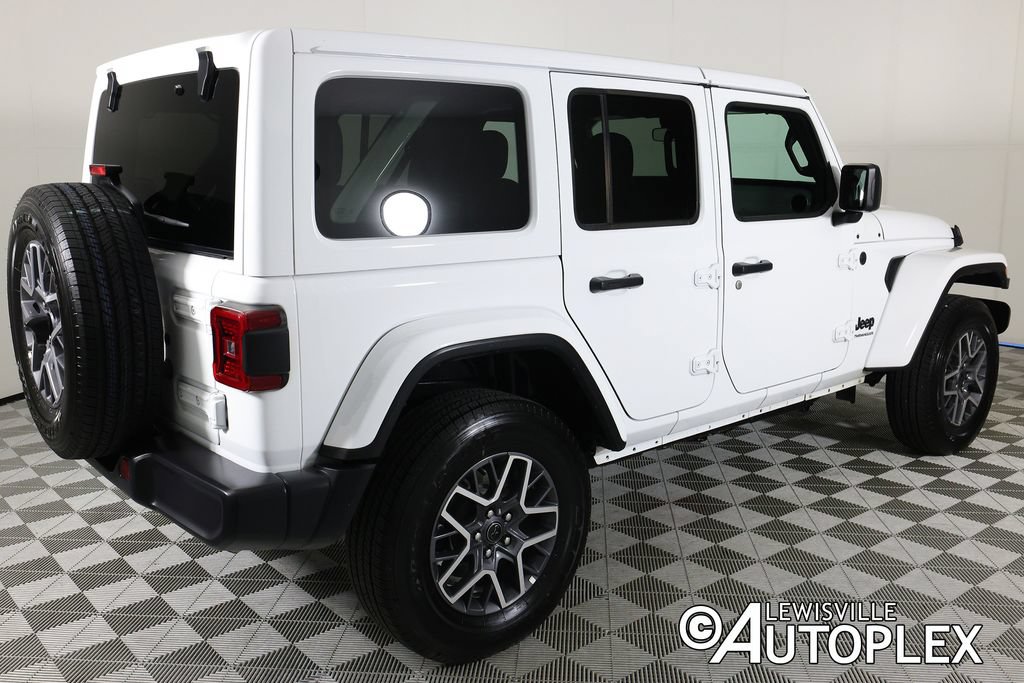 Used 2026 Jeep Wrangler Unlimited Sahara AWD/4WD image 5