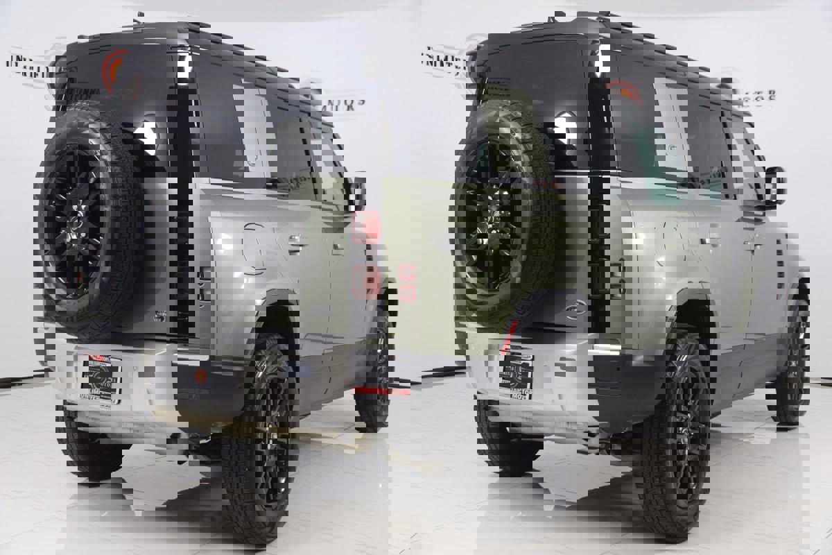 Used 2023 Land Rover Defender 110 S image 3